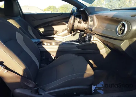 2017 Chevrolet Camaro 1Lt z USA, uszkodzony, nr VIN 1G1FB1RS6H0155459